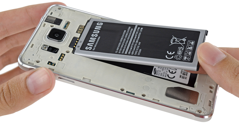 Illustration for article titled Samsung Galaxy Alpha Teardown: Lots of Glue Makes For Tricky Repairs